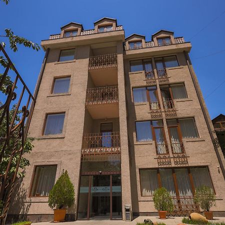 Cascade Hotel Erevan Esterno foto